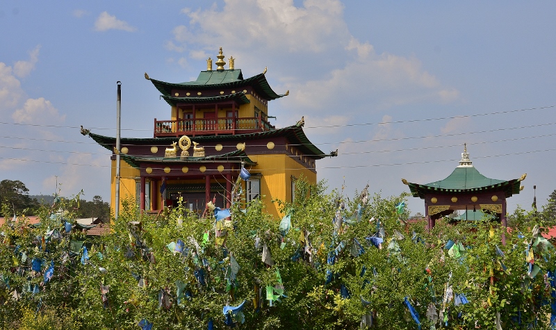 Buddhistisches Kloster am Wegesrand